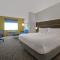 Holiday Inn Express & Suites - Milwaukee - Brookfield by IHG