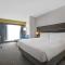Holiday Inn Express & Suites - Milwaukee - Brookfield - Brookfield