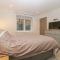 Flat 2, 38 Preston Road