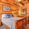 Homey Sevierville Cabin with Deck Near Pigeon Forge! - Sevierville