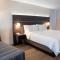 Holiday Inn Express Hotel & Suites Chester - Chester