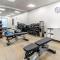 Holiday Inn Express & Suites - Milwaukee West Allis by IHG - West Allis