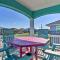 Deck and Fire Pit Updated Crystal Beach Retreat!