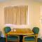 Intown Inn & Suites - Merritt