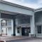 Magnolia Inn Extended Stay of Kingsland - New 2024 - Book a Kitchen Room - 12 Noon Check Out - Sleep In Late - Better Sleep - Ultra Sparkling - Pool open until until 4AM - Stay and Save Today - 24 Hour Front Desk - Premium Coffee Bar - Award Winning Inn
