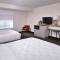 Holiday Inn & Suites - Farmington Hills - Detroit NW by IHG