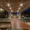 Holiday Inn Express Hotel & Suites Roseville - Galleria Area by IHG