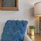 Stylish 2BR Pad with Up-to-date Comforts - Halsted rep