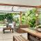 Vista Hillview Family Villa