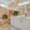 Vista Hillview Family Villa