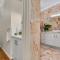 Vista Hillview Family Villa