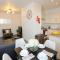 Aisiki Living at Upton Rd, Multiple 1, 2, or 3 Bedroom Apartments, King or Twin beds with FREE WIFI and PARKING - Watford