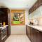 Aramis Apartment 3-1