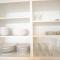 Comfortable, very well located between train station and lake!