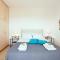 Villa Renata -Pool, Large Garden & Free Parking, 2 Minutes Walk from The Beach