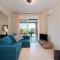 Villa Renata -Pool, Large Garden & Free Parking, 2 Minutes Walk from The Beach