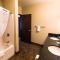 Roosevelt Inn & Suites - Watford City