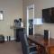 Roosevelt Inn & Suites