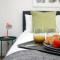 No 1 Marina Walk by SSW 3BR, Free Parking, Sleeps 5 Close to Marina, City Centre, Beach and M4