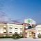 Holiday Inn Express Hotel & Suites Salem by IHG