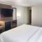 Clarion Pointe Bettendorf - Quad Cities - بيتيندورف