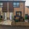 Modern 2 Bed House with Parking and Garden