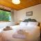 2 bedroom lodge sleeps 4 loch and mountain view - Crianlarich