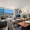 Toru - Eclectic Apartment with Delightful Lake Views