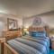 Cloudcroft Townhome w/ Deck - 1 Mi to Burro Ave!
