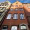 Forrest Apartments & Hostel