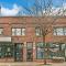 2BR Minimalist Apt in Logan Sq near Train & Stores - Milwaukee 2