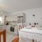 Naxian Wave Seaside Villa