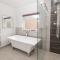 1A Chantry Place