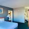 Travelers Place Inn & Suites