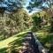 CrossTrees Chalet - Seaview - Waiheke Holiday Unit