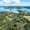 CrossTrees Chalet - Seaview - Waiheke Holiday Unit