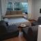 Maly apartament w zieleni blisko jeziora