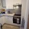 Centrally located, comfortable apartment near Station, Beach and North Laines