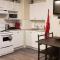 Business Traveler's Cozy Studio #21 by Amazing Property Rentals - Gatineau