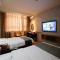 GreenTree Inn JiangSu WuXi YangJian XiHu Road Express Hotel