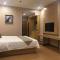 GreenTree Inn Luliang Wenshui County People's Hospital Express Hotel - Yi'er