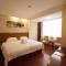 GreenTree Inn Hainan Haikou East Train Station East Fengxiang Road Business Hotel - Haikou