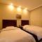 GreenTree Inn JiangSu ZhenJiang DingMao Industrial Park WoDe Square Express Hotel