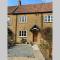 Spaniel Cottage with views of Ham hill, Stoke sub Hamdon - Martock