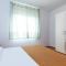 Apartman Iva-family holiday 250 m from pebble beach
