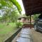 Lumiar linda vista das montanhas, com lareira, churrasqueira, wifi, Tv a cabo, casa ampla, arejada jardim pertinho do centro de Lumiar e de cachoeiras