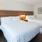 Holiday Inn Express & Suites - Fayetteville, an IHG Hotel - Fayetteville