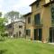 Beautiful holiday home with view over Cortona in beautiful surroundings