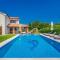 Villa KAMENICA