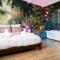 SECRET SUITE "Jungle" - Jacuzzi privatif - Gare RER C - Proche Paris - 奥尔日河畔布雷蒂尼